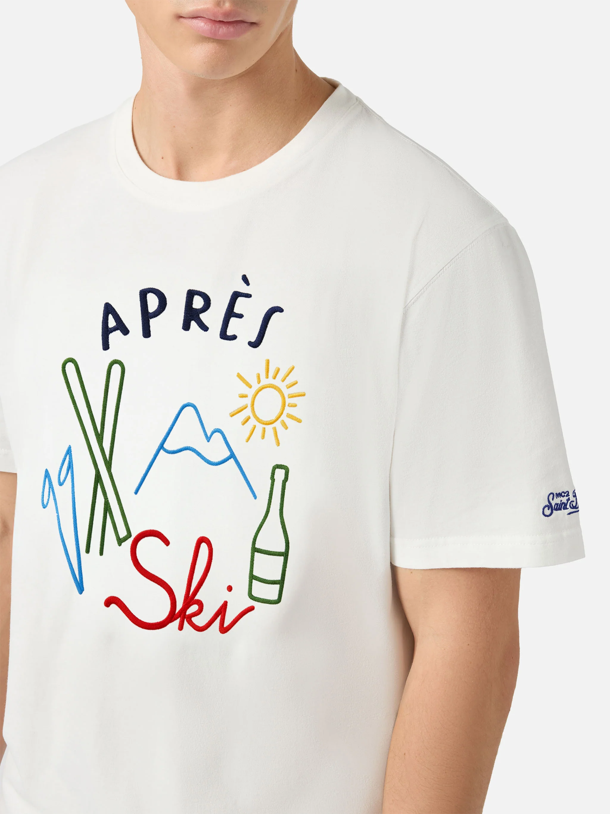 Arnott Warm winter cotton T-shirt in white with Après Ski embroidery - Image 2