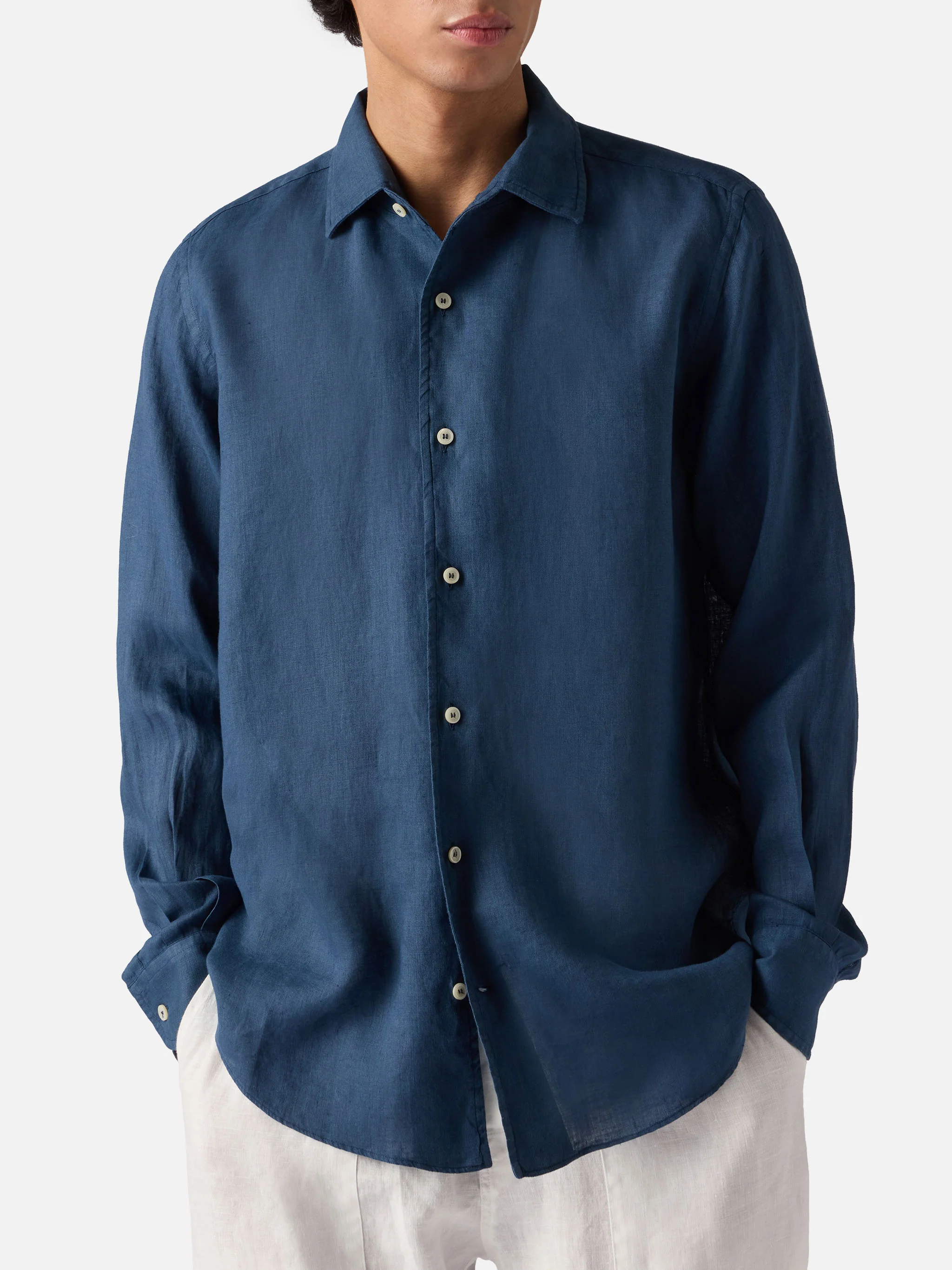 Blue navy Raphael shirt in linen with mineral garment dyeing