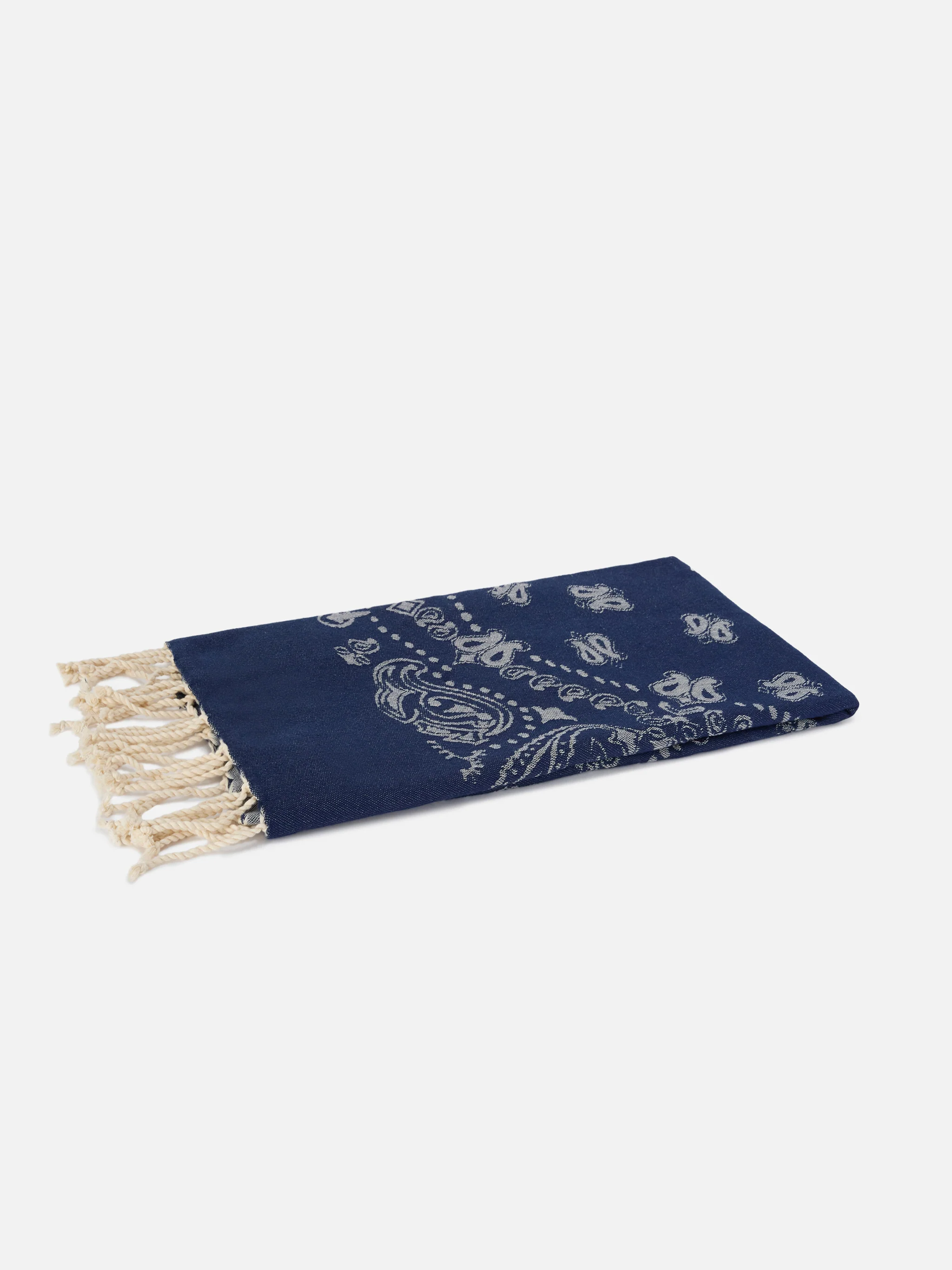Foutas cotton Jaquard beach towel with navy blue bandana pattern - Image 2