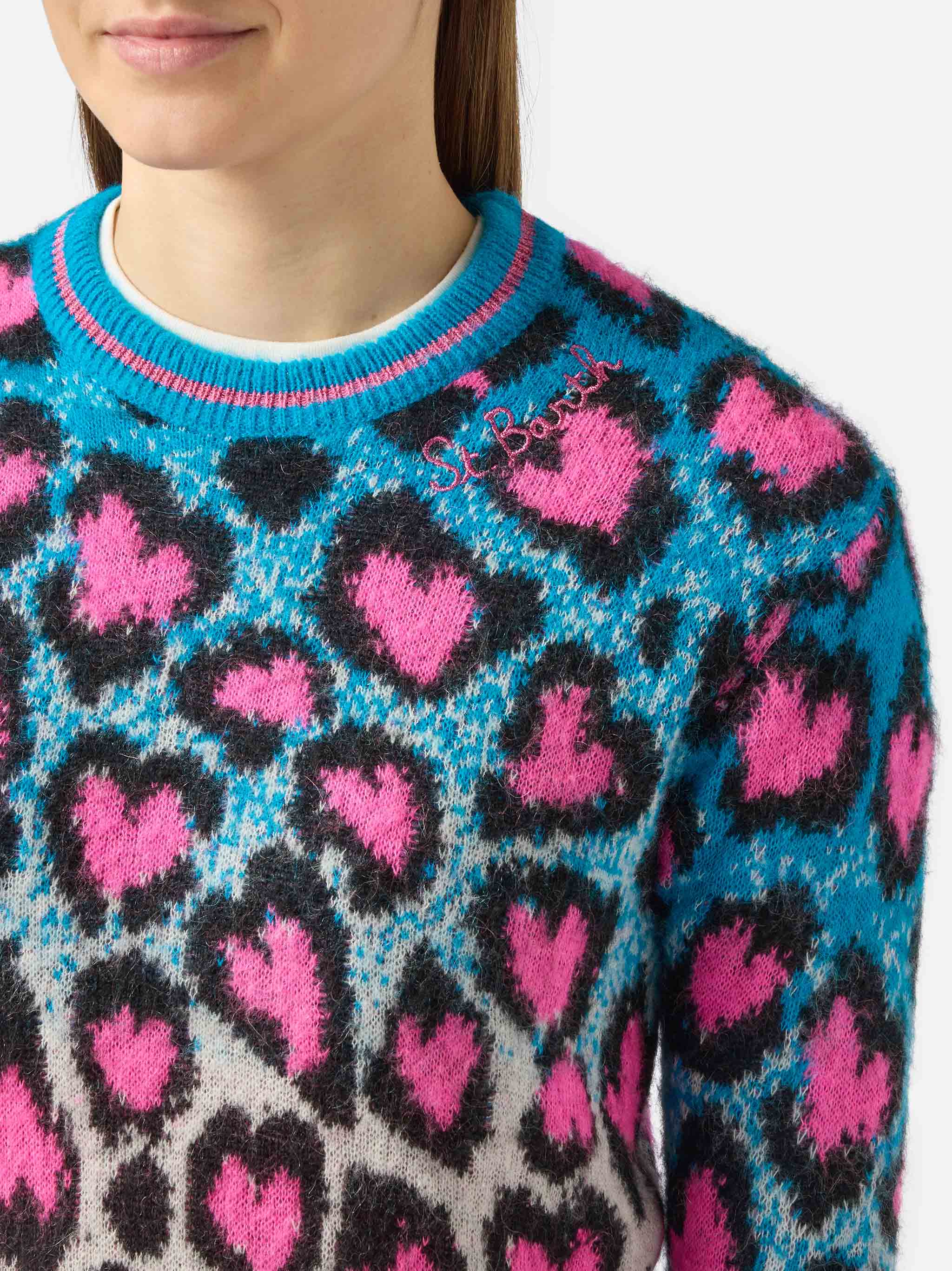 New Queen crewneck crop sweater with Leopard Hearts - Image 2