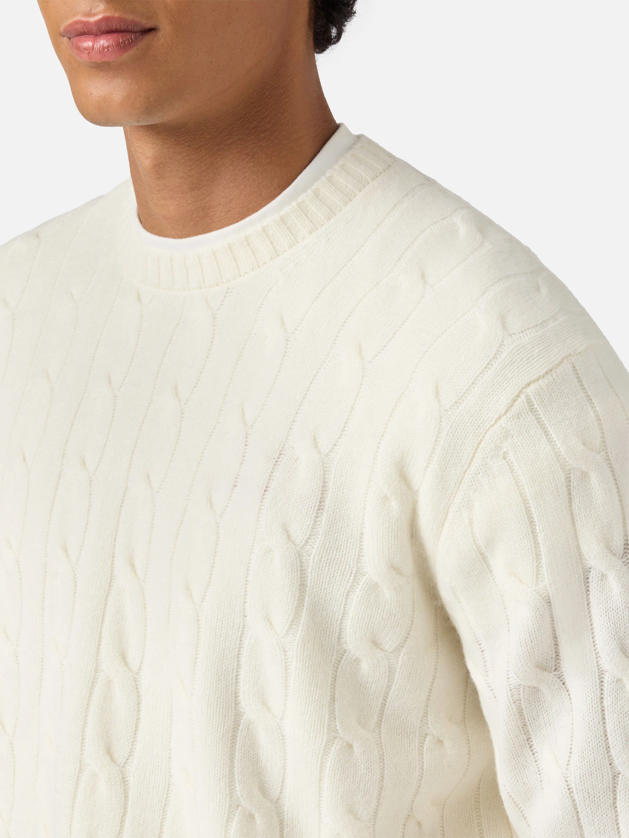 Crewneck cable-knit sweater Regent in 100% white WOOL - Image 2