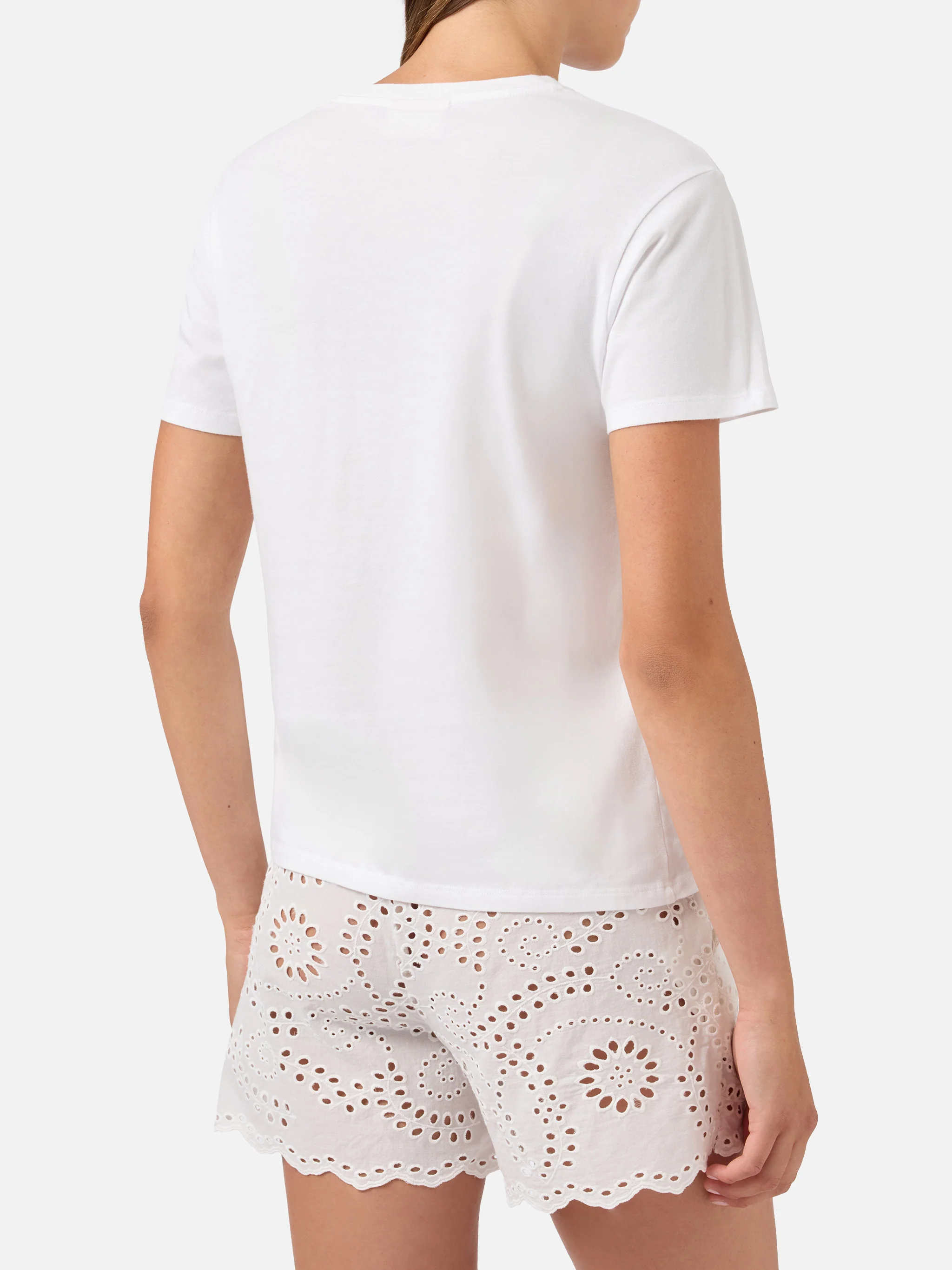 White Emilie T-shirt with Cocktail in mano, malessere lontano charm embroidery - Image 4